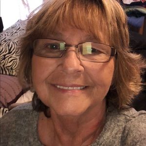 Meet your Posher, Loretta